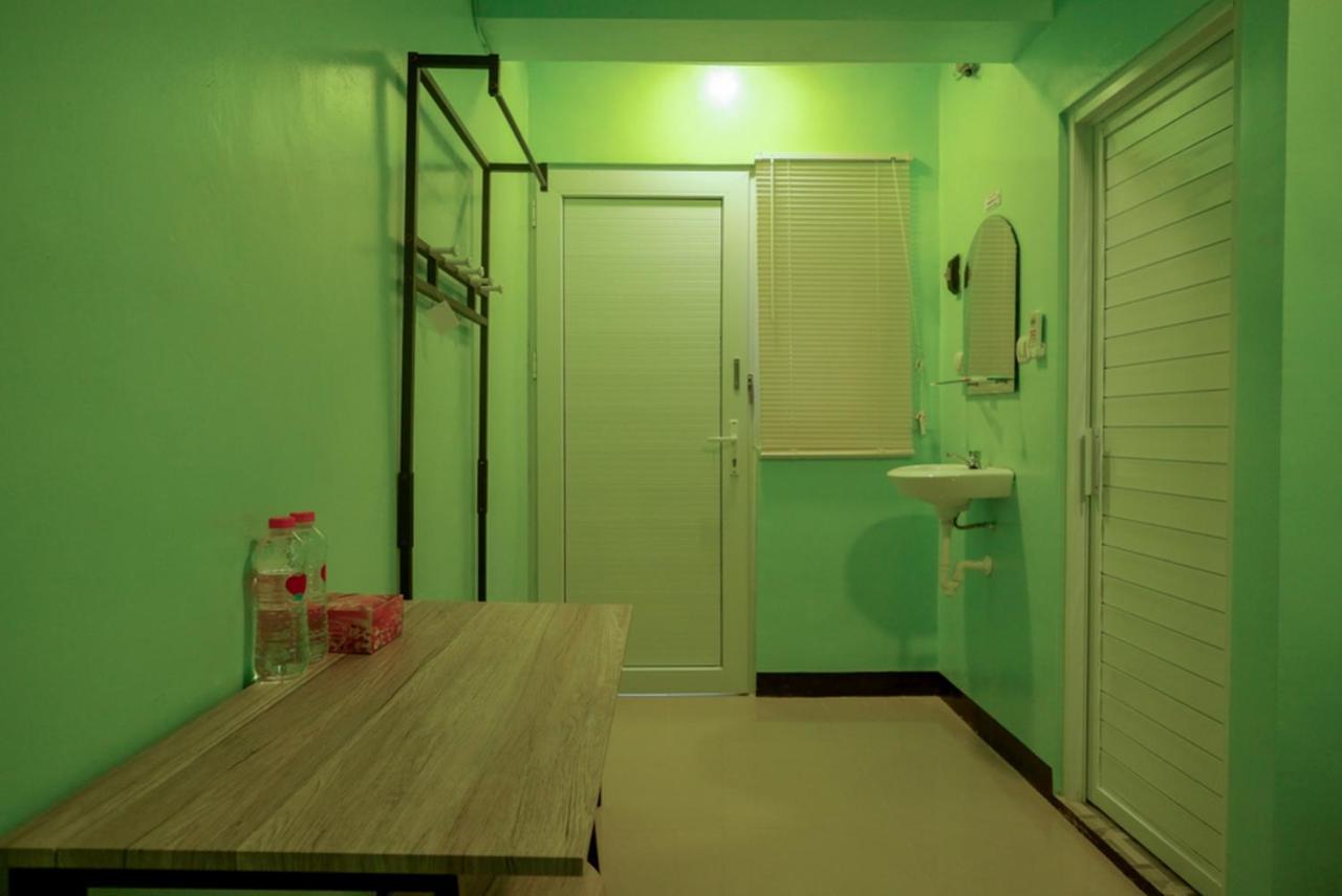 Reddoorz @ Jalan Gatot Subroto Semarang Ξενοδοχείο Εξωτερικό φωτογραφία