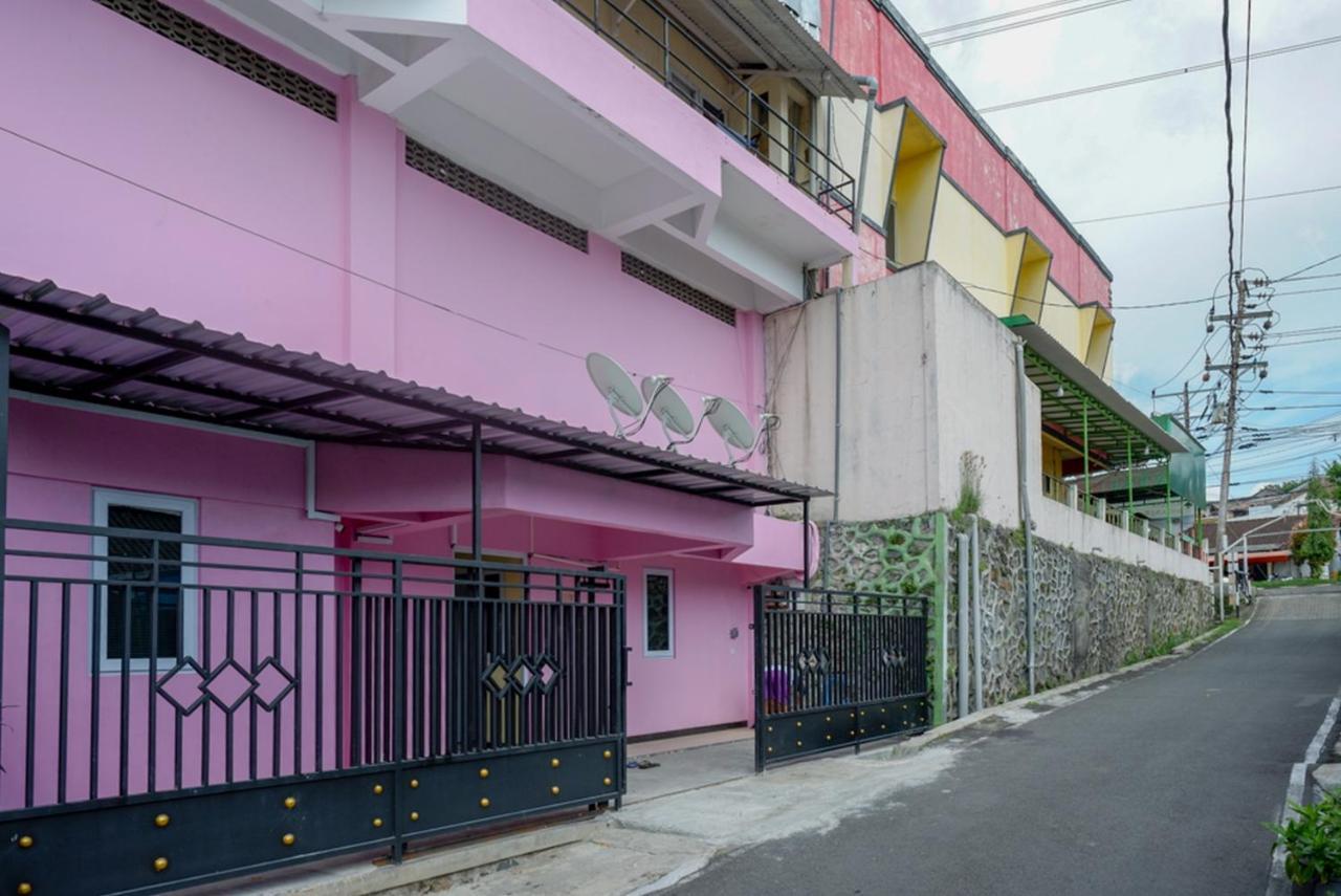 Reddoorz @ Jalan Gatot Subroto Semarang Ξενοδοχείο Εξωτερικό φωτογραφία