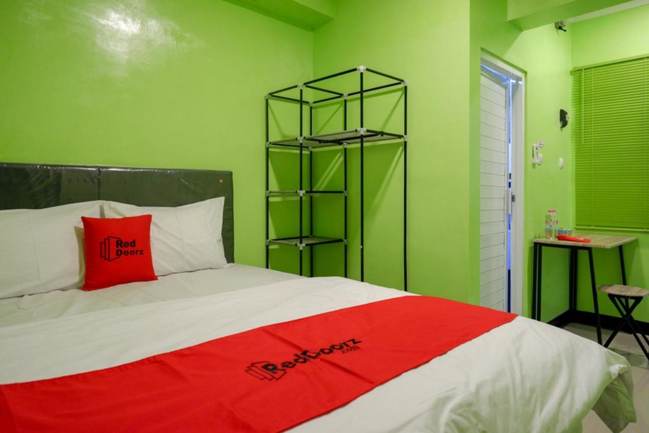 Reddoorz @ Jalan Gatot Subroto Semarang Ξενοδοχείο Εξωτερικό φωτογραφία